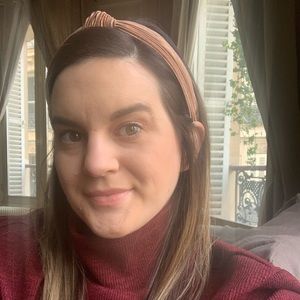 Meet your Posher, Emily
